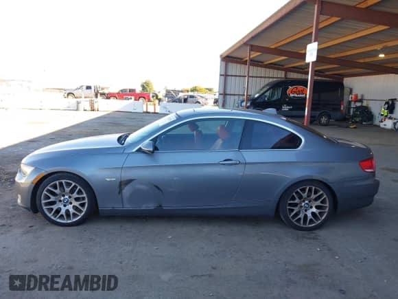 2007 BMW 3 Series 328i with VIN WBAWB33567PV72573, listed as a IAAI auction lot 41302455 with 136,959 mi miles and . Bid and sale history available at DreamBid. Image 14.