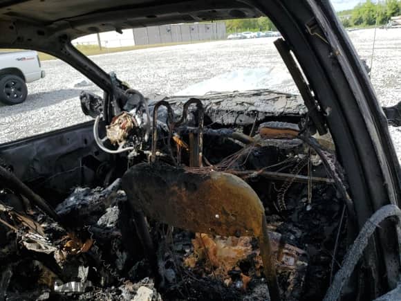 2007 Dodge Grand Caravan SXT с VIN 2D4GP44L77R186631, выставлен на аукционе Copart как лот 85551805 с пробегом Не указан миль и На запчасти • Non repairable. История ставок и продаж доступна на DreamBid. Изображение 8.