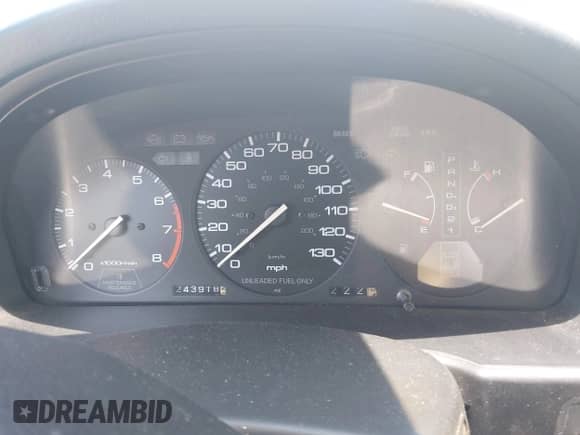 1993 Honda Accord LX z VIN JHMCB7653PC002464, wystawiony jako IAAI lot #42582131 z przebiegiem 243 918 mil mil oraz . Historia ofert i sprzedaży dostępna na DreamBid. Obrazek 7.