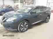 2018 Nissan Murano SV z VIN 5N1AZ2MH7JN175044, wystawiony jako IAAI lot #43404081 z przebiegiem 108 514 mil mil oraz . Historia ofert i sprzedaży dostępna na DreamBid. Obrazek 2.
