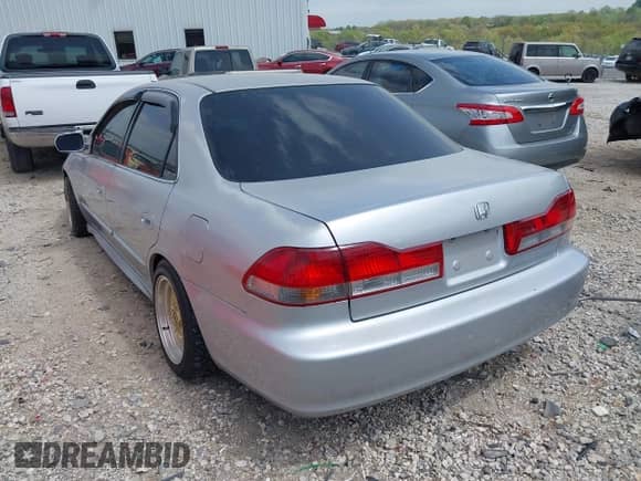 2001 Honda Accord EX with VIN JHMCG56611C011282, listed as a IAAI auction lot 42053147 with 226,666 mi miles and . Bid and sale history available at DreamBid. Image 3.