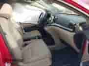 2024 Honda Odyssey Touring z VIN 5FNRL6H82RB040056, wystawiony jako IAAI lot #43286904 z przebiegiem 21 896 mil mil oraz . Historia ofert i sprzedaży dostępna na DreamBid. Obrazek 5.