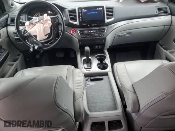 2016 Honda Pilot EX-L with VIN 5FNYF5H55GB009576, listed as a Copart auction lot 82192675 with 160,146 mi miles and Salvage title. Bid and sale history available at DreamBid. Image 8.