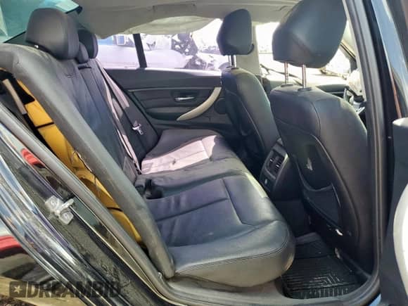 2014 BMW 3 Series 320i with VIN WBA3B1C59EK134700, listed as a Copart auction lot 60987785 with 149,684 mi miles and Salvage title. Bid and sale history available at DreamBid. Image 10.