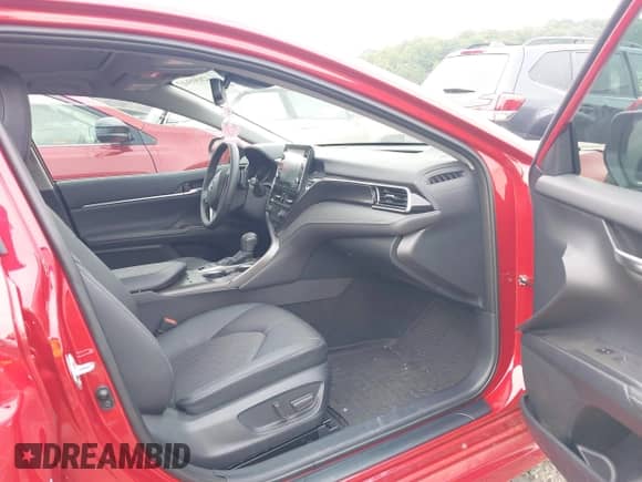 2023 Toyota Camry Hybrid XSE с VIN 4T1K31AK8PU058622, выставлен на аукционе IAAI как лот 42650561 с пробегом 2 456 миль миль и . История ставок и продаж доступна на DreamBid. Изображение 5.