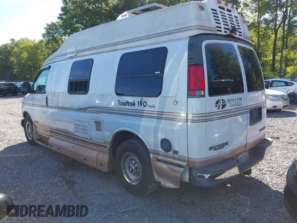 2002 Chevrolet Express с VIN 1GCHG39RX21236461, выставлен на аукционе IAAI как лот 42812196 с пробегом 45 009 миль миль и . История ставок и продаж доступна на DreamBid. Изображение 3.