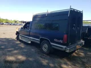 1995 Chevrolet Silverado 2500 with VIN 1GCFK24KXSZ147923, listed as a Copart auction lot 55606345 with Not provided miles and Non repairable. Bid and sale history available at DreamBid. Image 2.