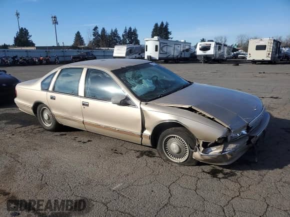 1995 Chevrolet Caprice с VIN 1G1BL52W8SR129349, выставлен на аукционе Copart как лот 41795435 с пробегом Не указан миль и Списание • Salvage title. История ставок и продаж доступна на DreamBid. Изображение 4.