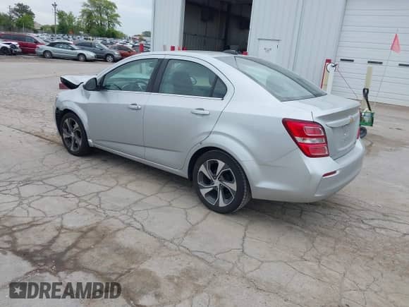 2019 Chevrolet Sonic Premier с VIN 1G1JF5SB9K4121032, выставлен на аукционе IAAI как лот 42358623 с пробегом 94 017 миль миль и . История ставок и продаж доступна на DreamBid. Изображение 3.