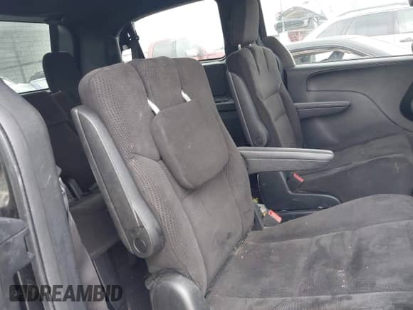 2014 Dodge Grand Caravan American Value with VIN 2C4RDGBG7ER463314, listed as a IAAI auction lot 42432986 with 155,664 mi miles and . Bid and sale history available at DreamBid. Image 8.