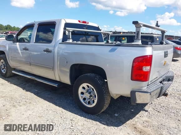 2012 Chevrolet Silverado 1500 LS z VIN 3GCPCREA4CG229602, wystawiony jako IAAI lot #42818433 z przebiegiem 294 243 mil mil oraz . Historia ofert i sprzedaży dostępna na DreamBid. Obrazek 3.