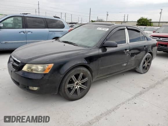 2006 Hyundai Sonata GL z VIN KMHET46C66A114122, wystawiony jako Copart lot #67100165 z przebiegiem 193 918 mil mil oraz Szkoda całkowita • Salvage title. Historia ofert i sprzedaży dostępna na DreamBid. Obrazek 1.