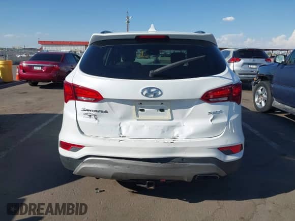 2018 Hyundai Santa Fe 2.4L с VIN 5NMZU3LB2JH058669, выставлен на аукционе IAAI как лот 43306433 с пробегом 64 825 миль миль и . История ставок и продаж доступна на DreamBid. Изображение 16.