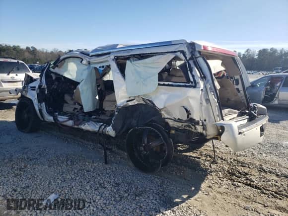 2010 Cadillac Escalade ESV Premium with VIN 1GYUKJEF5AR106966, listed as a Copart auction lot 38912394 with Not provided miles and Non repairable. Bid and sale history available at DreamBid. Image 2.