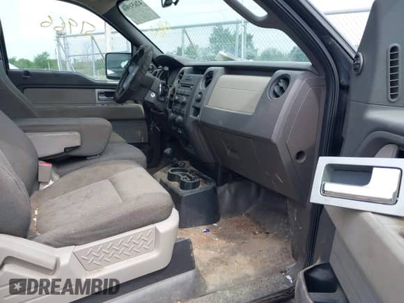 2010 Ford F-150 XL z VIN 1FTEX1EWXAFA94925, wystawiony jako IAAI lot #42651966 z przebiegiem Nie podano mil oraz . Historia ofert i sprzedaży dostępna na DreamBid. Obrazek 5.