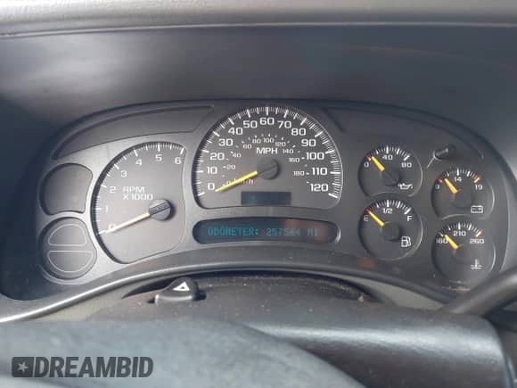 2005 GMC Sierra 1500 SLE с VIN 2GTEK13T851393981, выставлен на аукционе IAAI как лот 43417332 с пробегом 257 564 миль миль и . История ставок и продаж доступна на DreamBid. Изображение 7.