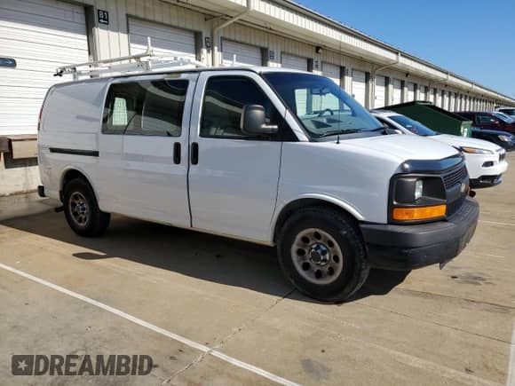 2012 Chevrolet Express Cargo with VIN 1GCSGAFX0C1171148, listed as a Copart auction lot 84558235 with 252,018 mi miles and Salvage title. Bid and sale history available at DreamBid. Image 4.