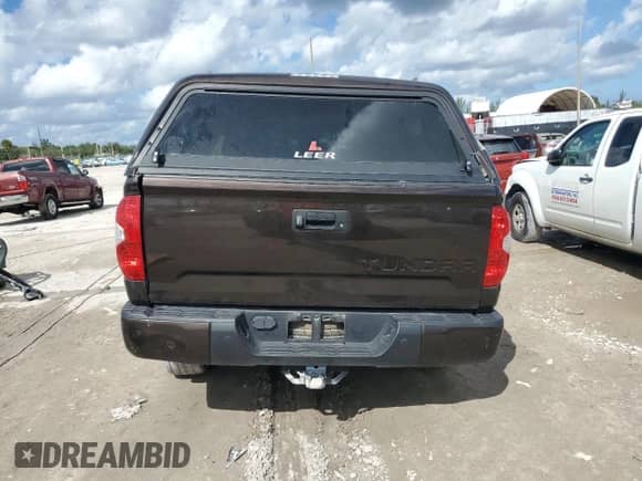 2020 Toyota Tundra Platinum с VIN 5TFGY5F15LX270602, выставлен на аукционе Copart как лот 76875064 с пробегом 54 258 миль миль и Списание • Salvage title. История ставок и продаж доступна на DreamBid. Изображение 6.