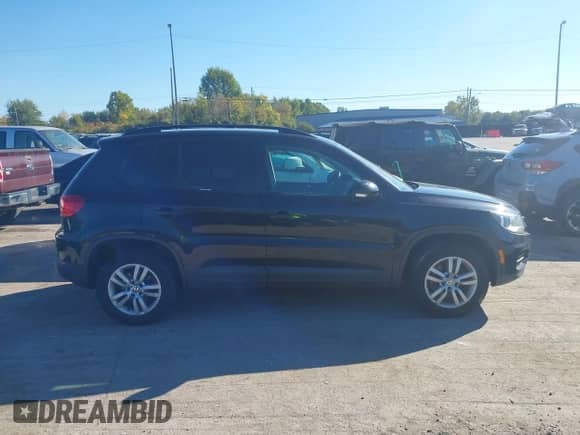 2015 Volkswagen Tiguan S с VIN WVGAV7AXXFW615196, выставлен на аукционе IAAI как лот 43425962 с пробегом 119 296 миль миль и . История ставок и продаж доступна на DreamBid. Изображение 13.