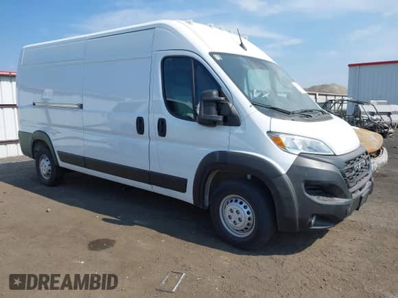 2025 Ram ProMaster Cargo Tradesman с VIN 3C6LRVDGXSE519338, выставлен на аукционе IAAI как лот 43160471 с пробегом 13 477 миль миль и . История ставок и продаж доступна на DreamBid. Изображение 1.