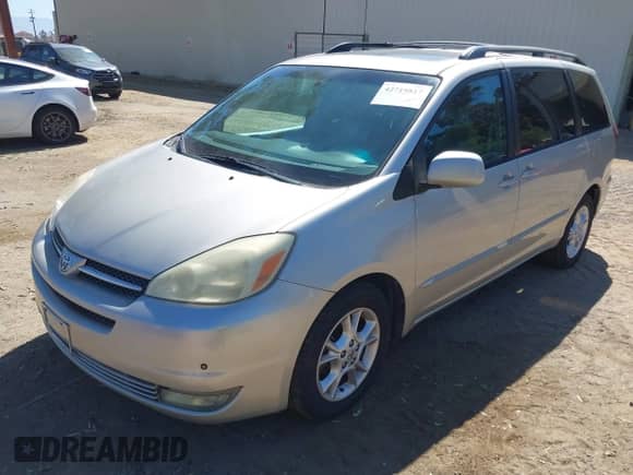 2004 Toyota Sienna XLE z VIN 5TDZA22C24S122885, wystawiony jako IAAI lot #42719817 z przebiegiem 176 650 mil mil oraz . Historia ofert i sprzedaży dostępna na DreamBid. Obrazek 2.