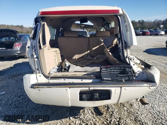 2010 Cadillac Escalade ESV Premium with VIN 1GYUKJEF5AR106966, listed as a Copart auction lot 38912394 with Not provided miles and Non repairable. Bid and sale history available at DreamBid. Image 6.