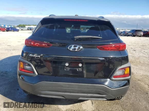 2018 Hyundai Kona SEL с VIN KM8K62AA0JU097300, выставлен на аукционе Copart как лот 86684855 с пробегом 59 912 миль миль и Списание • Salvage title. История ставок и продаж доступна на DreamBid. Изображение 6.