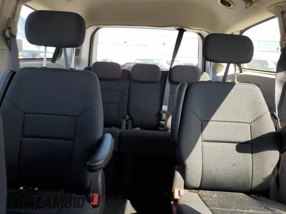 2010 Dodge Grand Caravan SE with VIN 2D4RN4DE9AR281330, listed as a Copart auction lot 84252185 with 144,173 mi miles and Clean title. Bid and sale history available at DreamBid. Image 10.