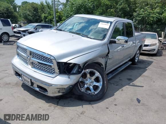 2018 Ram 1500 Laramie с VIN 1C6RR7NT8JS161623, выставлен на аукционе IAAI как лот 42644810 с пробегом 87 726 миль миль и . История ставок и продаж доступна на DreamBid. Изображение 18.