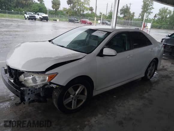 2012 Toyota Camry L with VIN 4T1BF1FK2CU522093, listed as a IAAI auction lot 43187066 with 114,051 mi miles and . Bid and sale history available at DreamBid. Image 2.