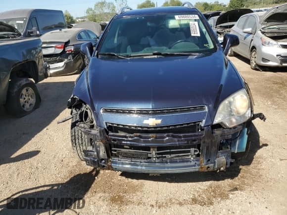 2014 Chevrolet Captiva Sport LT with VIN 3GNAL3EK2ES526631, listed as a Copart auction lot 69880534 with 223,205 mi miles and Salvage title. Bid and sale history available at DreamBid. Image 5.