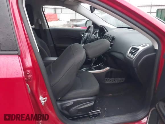 2018 Jeep Compass Sport with VIN 3C4NJCAB1JT286479, listed as a IAAI auction lot 41925700 with 115,240 mi miles and . Bid and sale history available at DreamBid. Image 5.