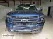 2021 Chevrolet Silverado 1500 RST z VIN 3GCUYEET9MG286233, wystawiony jako Copart lot #58770085 z przebiegiem 88 090 mil mil oraz Szkoda całkowita • Salvage title. Historia ofert i sprzedaży dostępna na DreamBid. Obrazek 5.