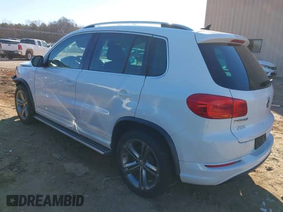 2017 Volkswagen Tiguan Sport с VIN WVGUV7AX7HK016232, выставлен на аукционе IAAI как лот 41639924 с пробегом 38 614 миль миль и . История ставок и продаж доступна на DreamBid. Изображение 3.