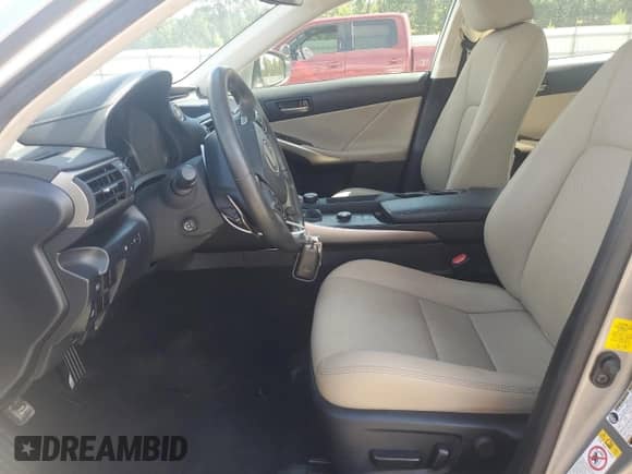 2019 Lexus IS 300 z VIN JTHC81D25K5034107, wystawiony jako Copart lot #61159425 z przebiegiem Nie podano mil oraz Szkoda całkowita • Salvage title. Historia ofert i sprzedaży dostępna na DreamBid. Obrazek 7.