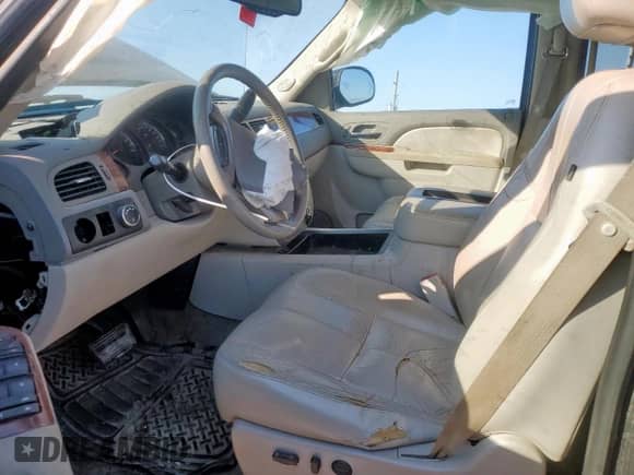 2011 GMC Sierra 1500 SLT z VIN 3GTP2WE30BG398100, wystawiony jako Copart lot #82204295 z przebiegiem 291 038 mil mil oraz Szkoda całkowita • Salvage title. Historia ofert i sprzedaży dostępna na DreamBid. Obrazek 7.