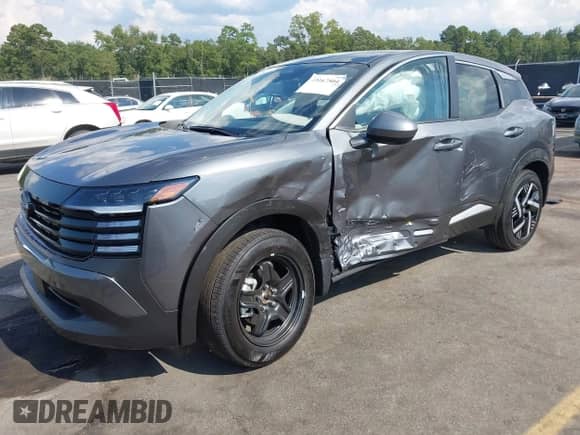 2025 Nissan Kicks SV with VIN 3N8AP6CA2SL440030, listed as a IAAI auction lot 43167504 with 101 mi miles and . Bid and sale history available at DreamBid. Image 2.