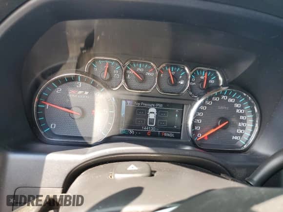 2017 Chevrolet Silverado 1500 LT z VIN 3GCUKREC1HG258005, wystawiony jako Copart lot #81037455 z przebiegiem 144 130 mil mil oraz Szkoda całkowita • Salvage title. Historia ofert i sprzedaży dostępna na DreamBid. Obrazek 9.