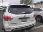 2015 Nissan Pathfinder S с VIN 5N1AR2MN7FC608547, выставлен на аукционе IAAI как лот 43063071 с пробегом 96 533 миль миль и . История ставок и продаж доступна на DreamBid. Изображение 17.