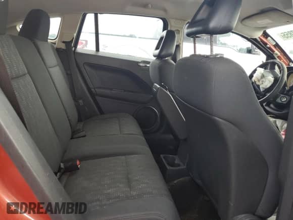 2008 Dodge Caliber SE with VIN 1B3HB28B68D585512, listed as a Copart auction lot 70147855 with 133,636 mi miles and Salvage title. Bid and sale history available at DreamBid. Image 11.