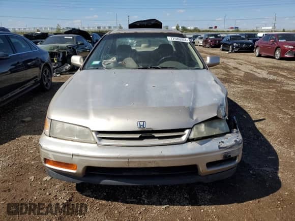 1995 Honda Accord с VIN JHMCD5550SC032238, выставлен на аукционе Copart как лот 72586064 с пробегом 217 786 миль миль и Списание • Salvage title. История ставок и продаж доступна на DreamBid. Изображение 5.