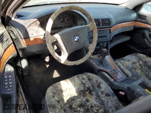 1999 BMW 5 Series с VIN WBADN633XXGM62172, выставлен на аукционе Copart как лот 81173084 с пробегом Не указан миль и На запчасти • Non repairable. История ставок и продаж доступна на DreamBid. Изображение 8.