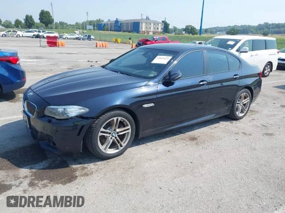 2015 BMW 5 Series 528i xDrive с VIN WBA5A7C51FD621135, выставлен на аукционе IAAI как лот 43023433 с пробегом 178 471 миль миль и . История ставок и продаж доступна на DreamBid. Изображение 17.