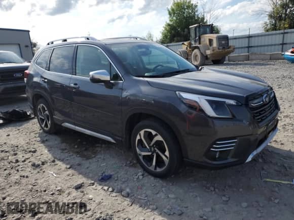 2024 Subaru Forester Touring z VIN JF2SKAMC8RH446233, wystawiony jako Copart lot #70040875 z przebiegiem 41 285 mil mil oraz Szkoda całkowita • Salvage title. Historia ofert i sprzedaży dostępna na DreamBid. Obrazek 4.