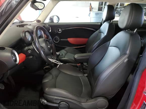 2012 MINI Hardtop with VIN WMWSU3C57CT185881, listed as a Copart auction lot 83754225 with 135,666 mi miles and Clean title. Bid and sale history available at DreamBid. Image 7.