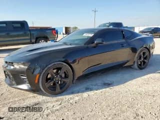 2018 Chevrolet Camaro 2SS z VIN 1G1FH1R79J0129275, wystawiony jako Copart lot #69356375 z przebiegiem 121 926 mil mil oraz Czysty tytuł • Clean title. Historia ofert i sprzedaży dostępna na DreamBid. Obrazek 1.