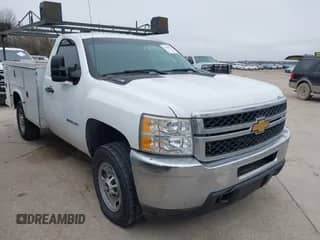 2012 Chevrolet Silverado 2500HD Work Truck z VIN 1GB0CVCG3CF144998, wystawiony jako IAAI lot #41381779 z przebiegiem 356 380 mil mil oraz . Historia ofert i sprzedaży dostępna na DreamBid. Obrazek 1.