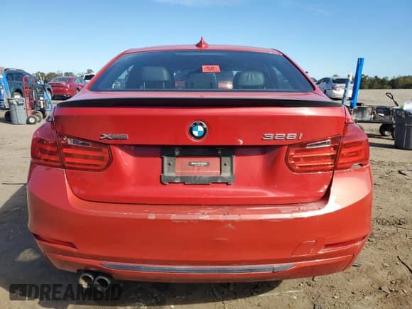 2013 BMW 3 Series 328i xDrive с VIN WBA3B3C52DF540322, выставлен на аукционе Copart как лот 86040145 с пробегом 140 376 миль миль и Чистый • Clean title. История ставок и продаж доступна на DreamBid. Изображение 6.