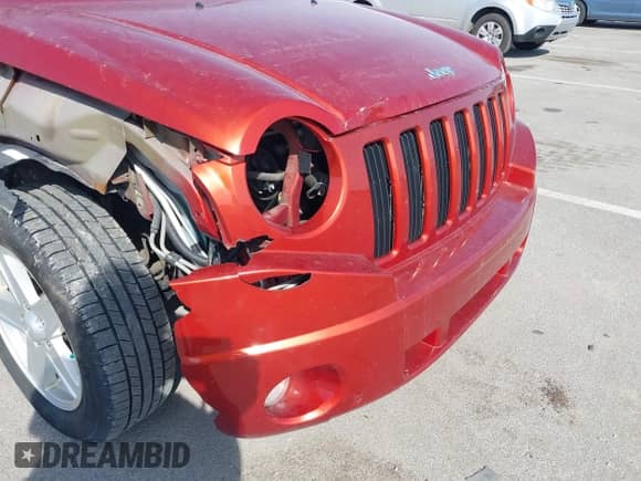 2010 Jeep Compass Latitude с VIN 1J4NF1FB6AD620326, выставлен на аукционе IAAI как лот 41779502 с пробегом 92 550 миль миль и . История ставок и продаж доступна на DreamBid. Изображение 13.