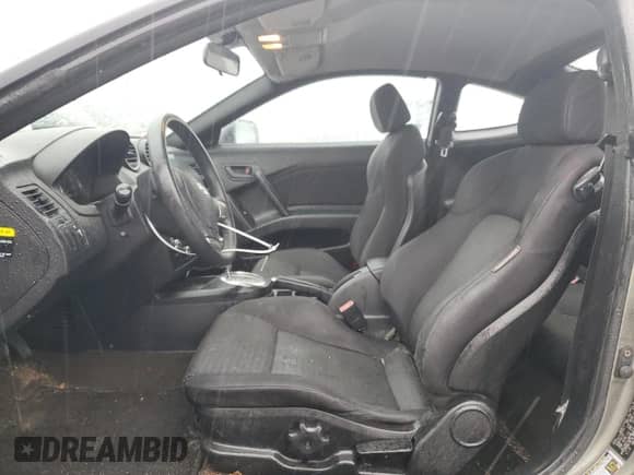 2008 Hyundai Tiburon GS с VIN KMHHM66D18U264820, выставлен на аукционе Copart как лот 54485415 с пробегом 158 129 миль миль и Списание • Salvage title. История ставок и продаж доступна на DreamBid. Изображение 7.